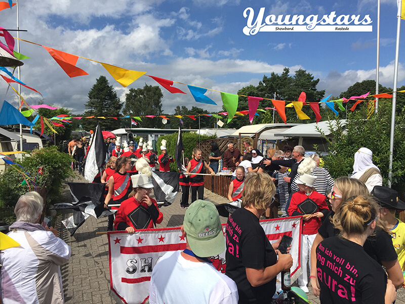 Umzug und Sommerfest läuten Ferienende ein